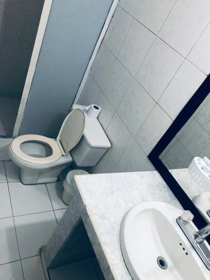 Tita'S Airport Hotel Cartagena المظهر الخارجي الصورة