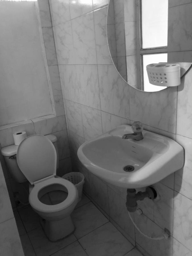 Tita'S Airport Hotel Cartagena المظهر الخارجي الصورة